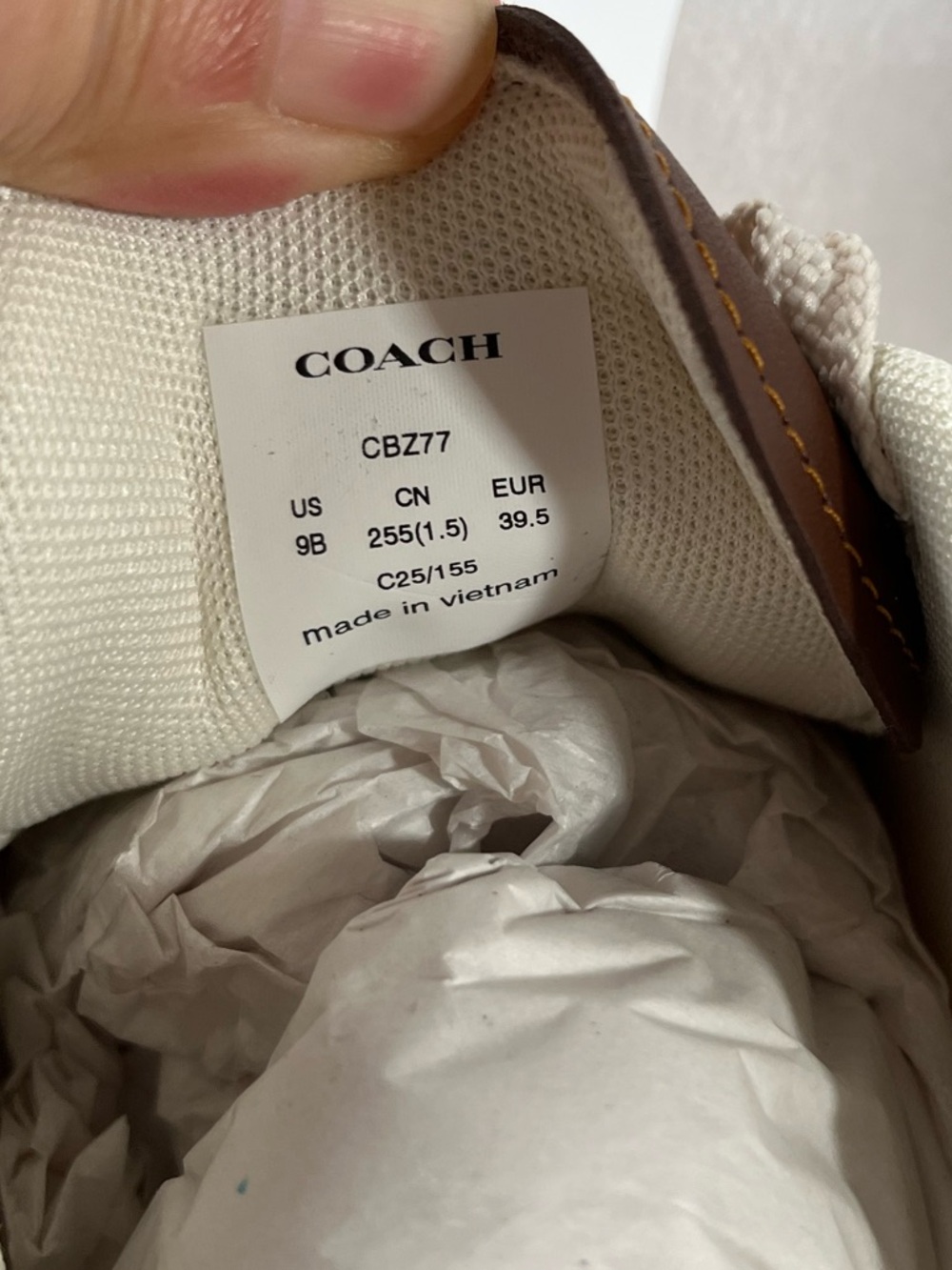 NIB Coach X Peanuts women Sneaker Signature Canvas size 9B - Picture 7 of 7